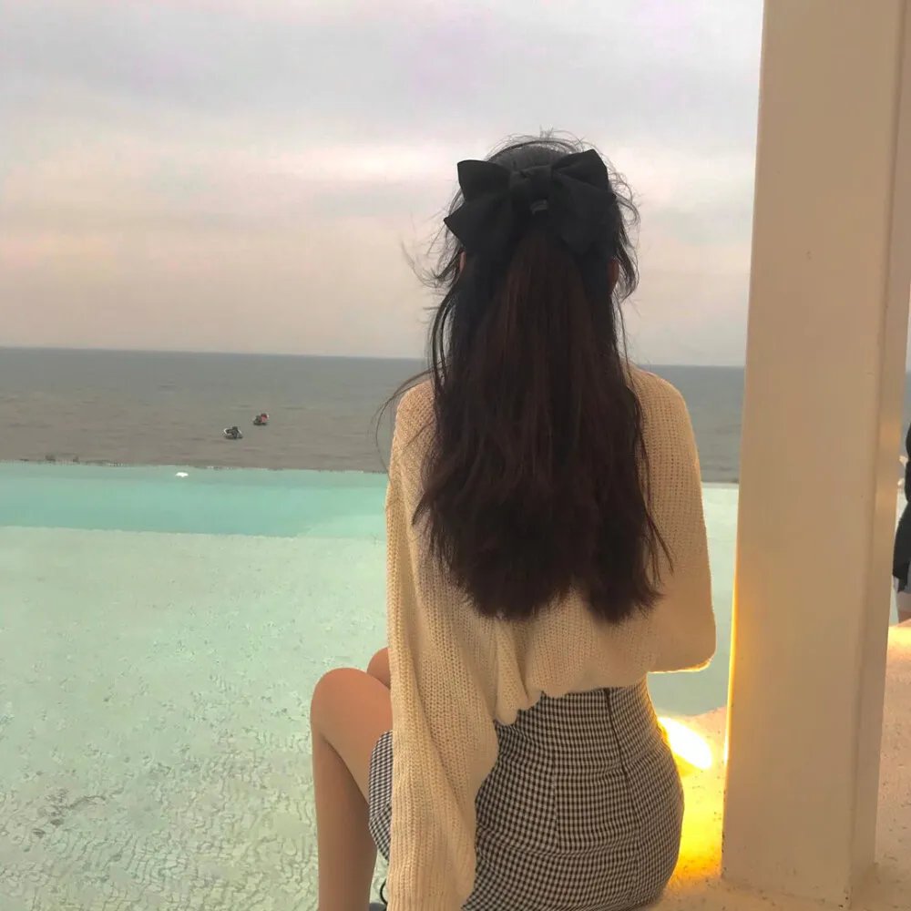 沉默的姑娘
